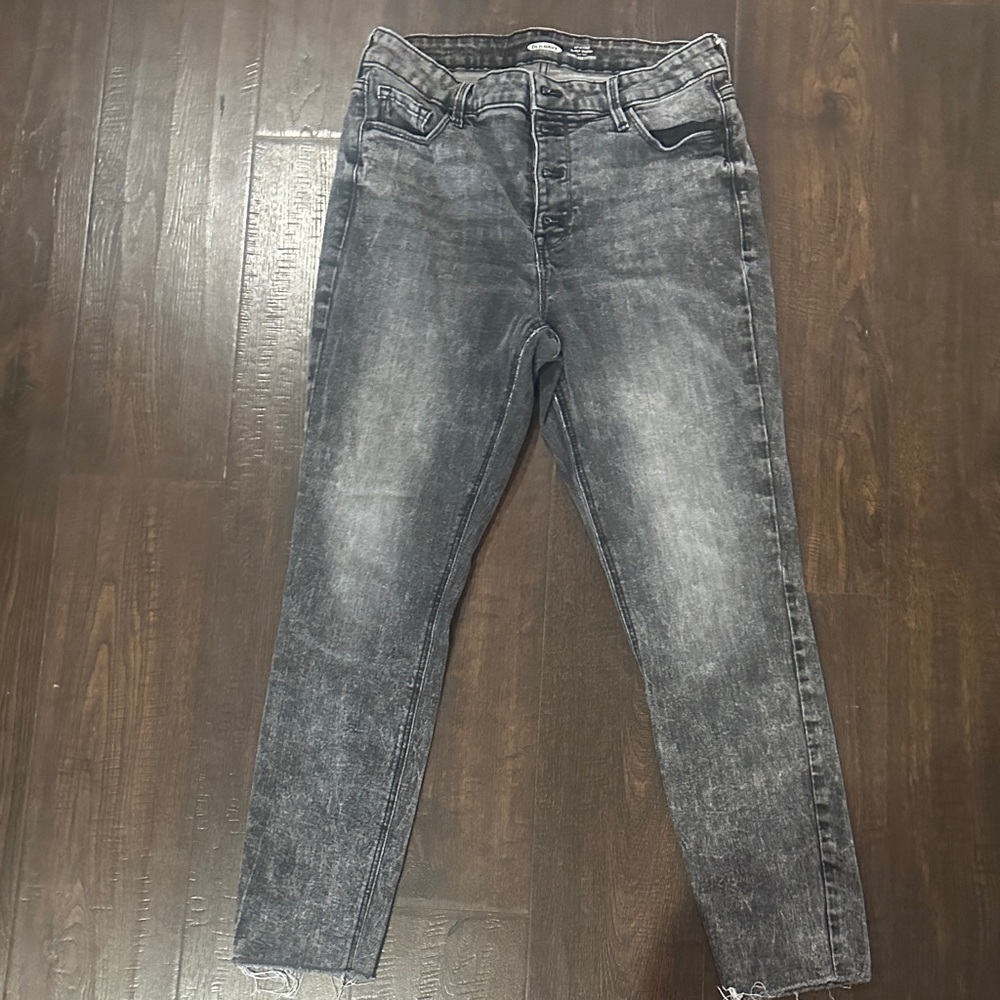 Old Navy Women's Charcoal Skinny Jeans